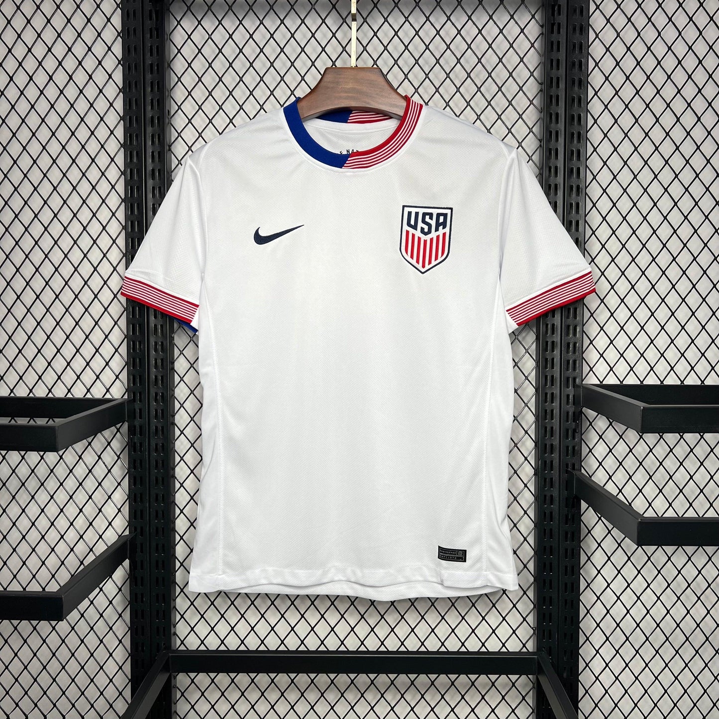 ESTADOS UNIDOS DE AMÉRICA I 2024 HOMBRE - imagem 1