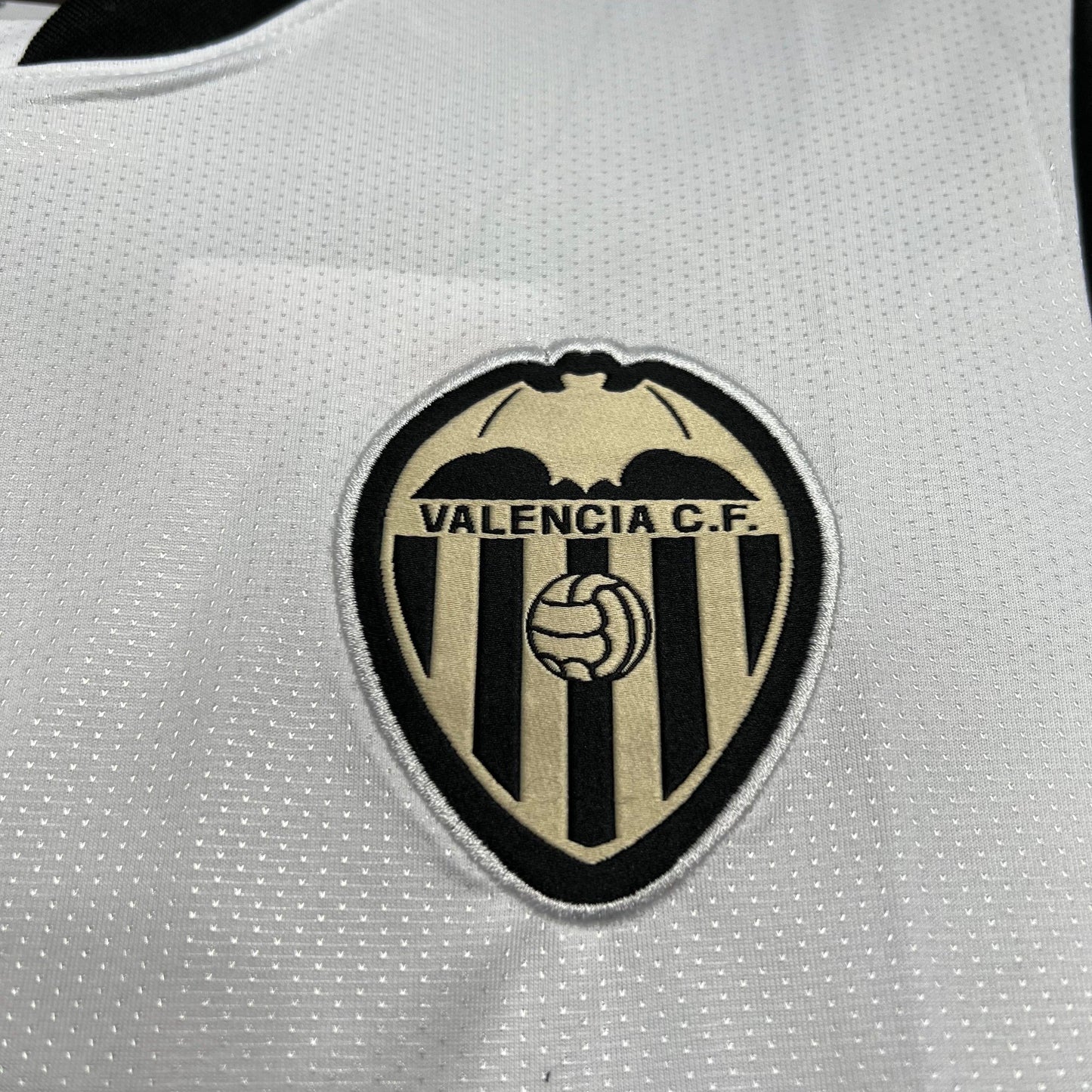 VALENCIA I 24/25 HOMBRE - imagem 4