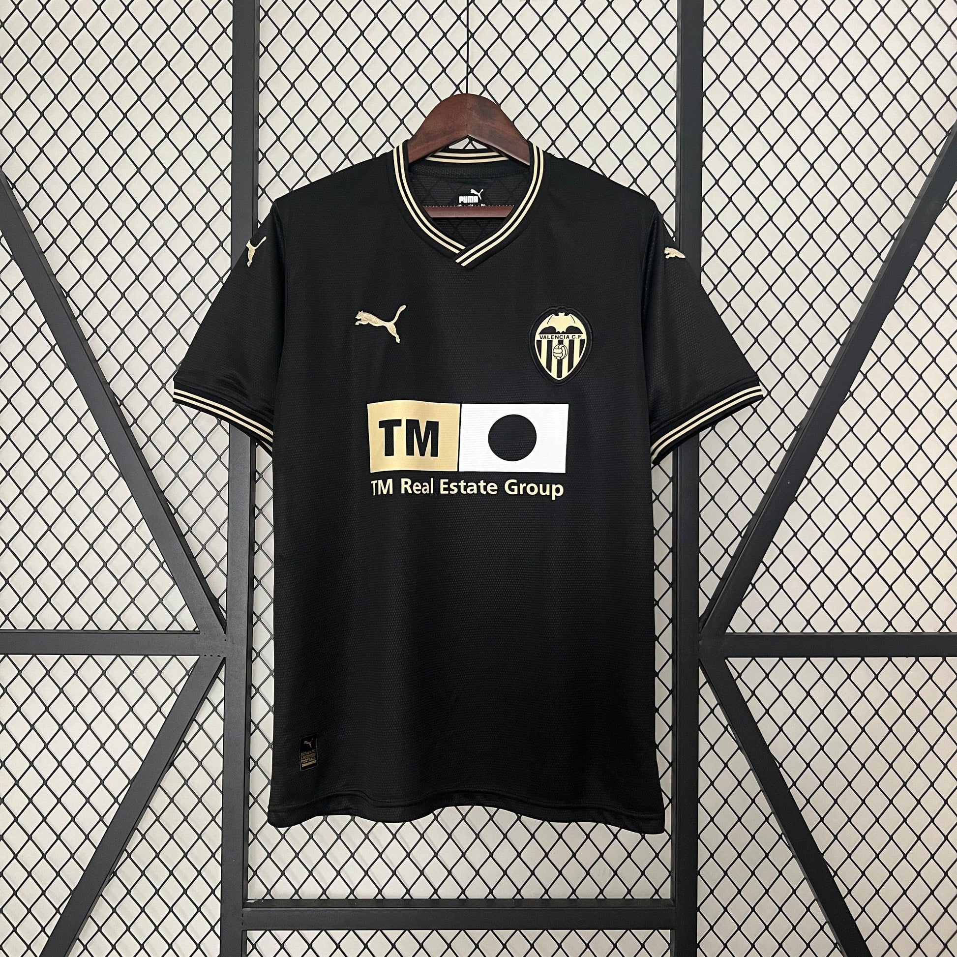 VALENCIA EDICIÓN LIMITADA NEGRA 24/25 HOMBRE - imagem 1