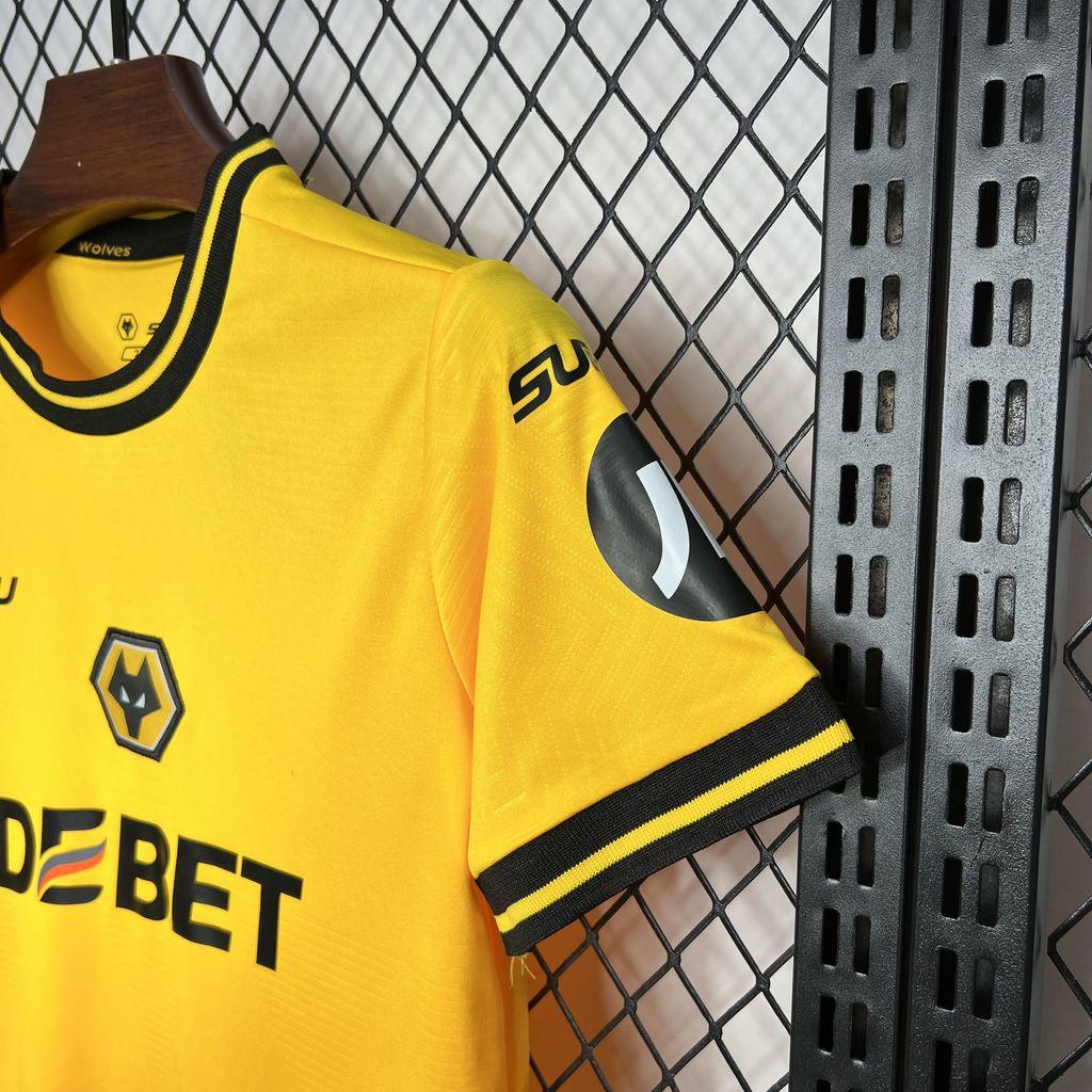WOLVERHAMPTON I 24/25 CONJUNTO INFANTIL - imagem 4