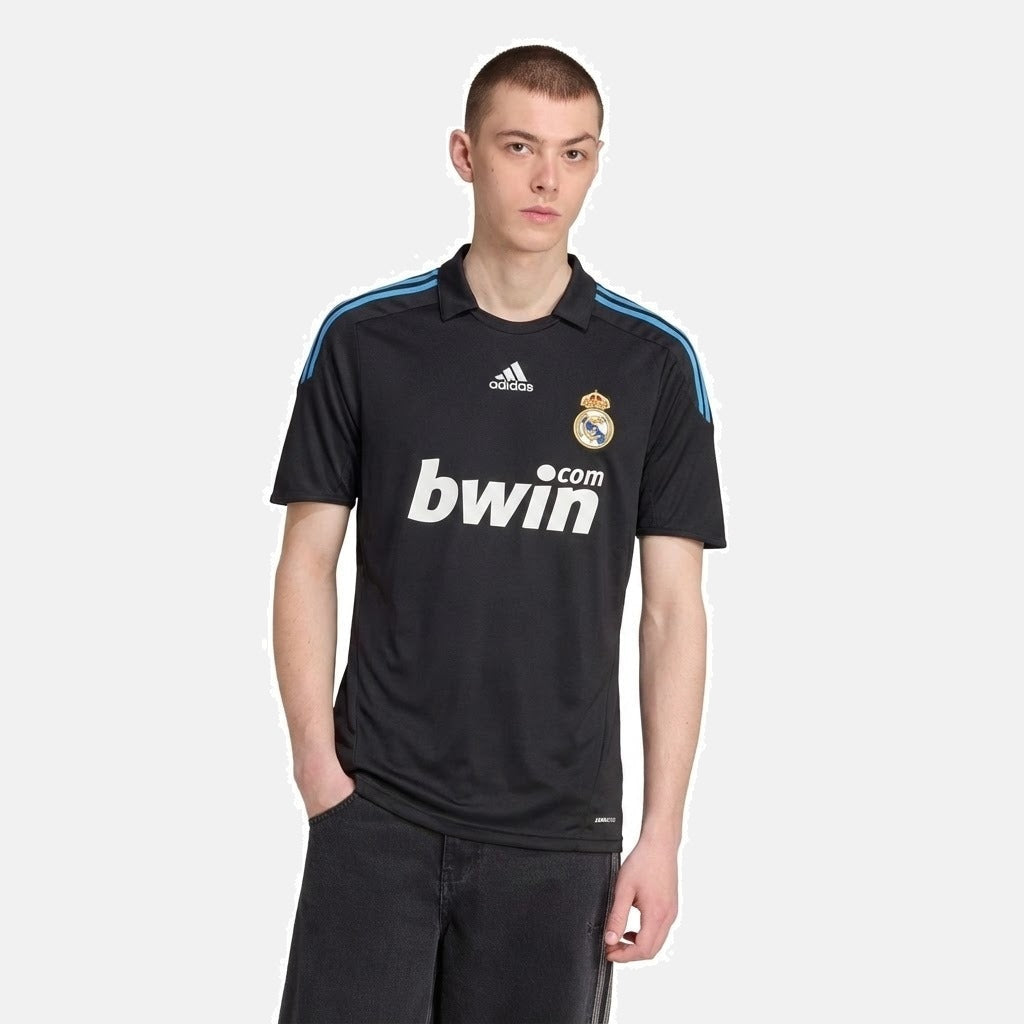 Camisola Retrô Real Madrid 2009/10 II - imagem 1