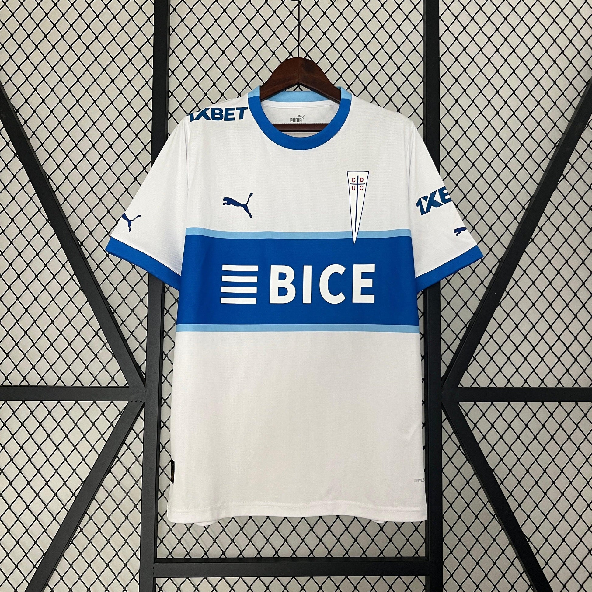 UNIVERSIDAD CATÓLICA I 24/25 HOMBRE - imagem 1