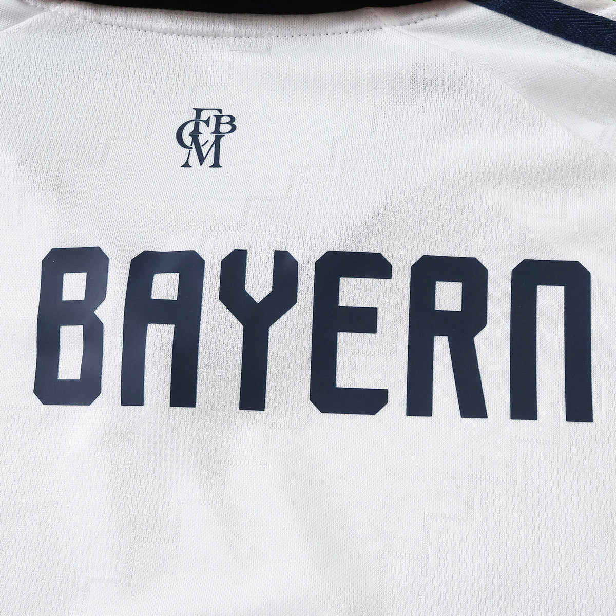 Camisola Bayern de Munique Alternativa 2026/27 – Manga Comprida Versão Jogador
