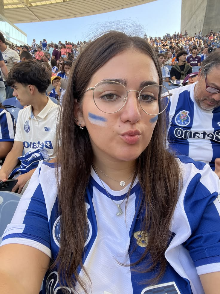 Inês F.