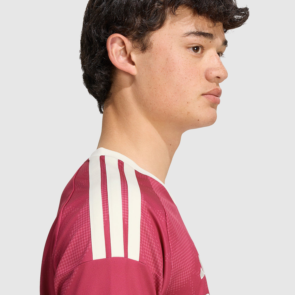 Camisola Real Madrid Terceiro Equipamento 2026/27 – Manga Comprida