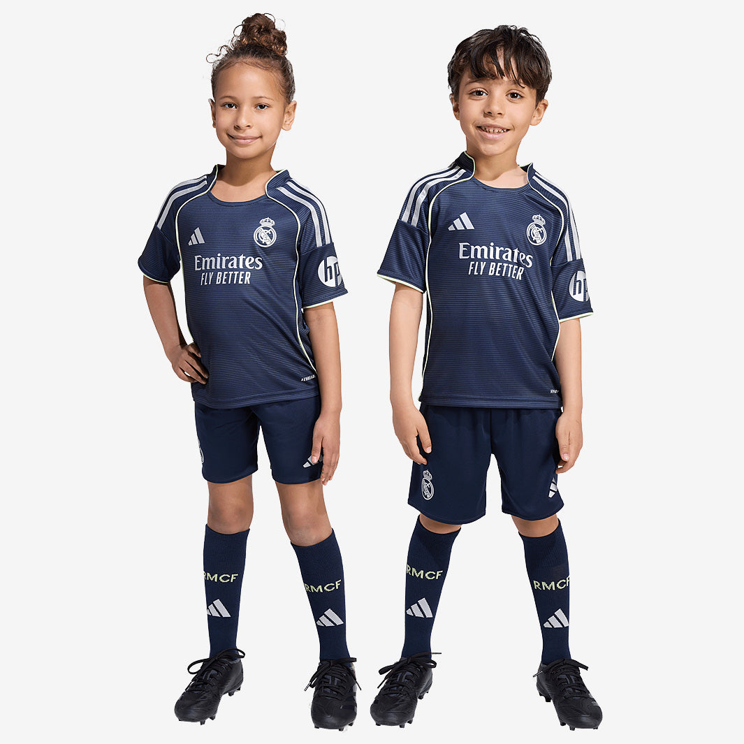 Conjunto Infantil Real Madrid Alternativo 2025/26