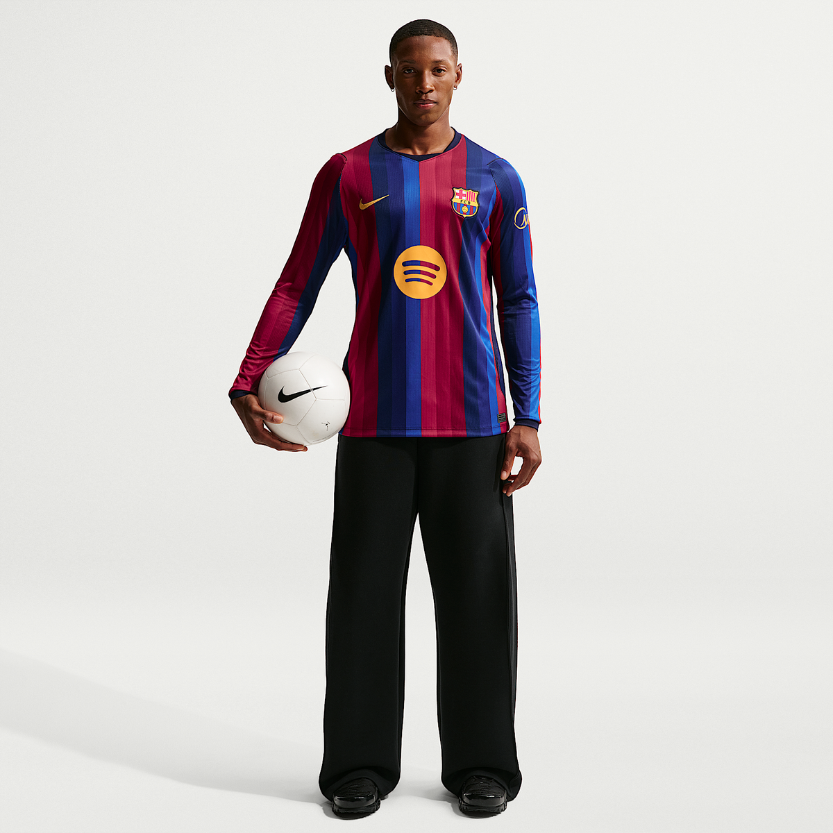 Camisola Barcelona Principal 2026/27 – Manga Comprida
