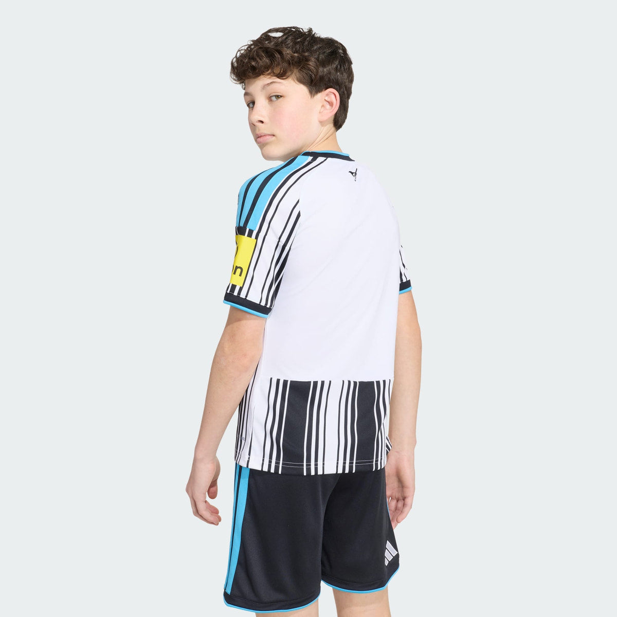Conjunto Infantil Newcastle Principal 2026/27