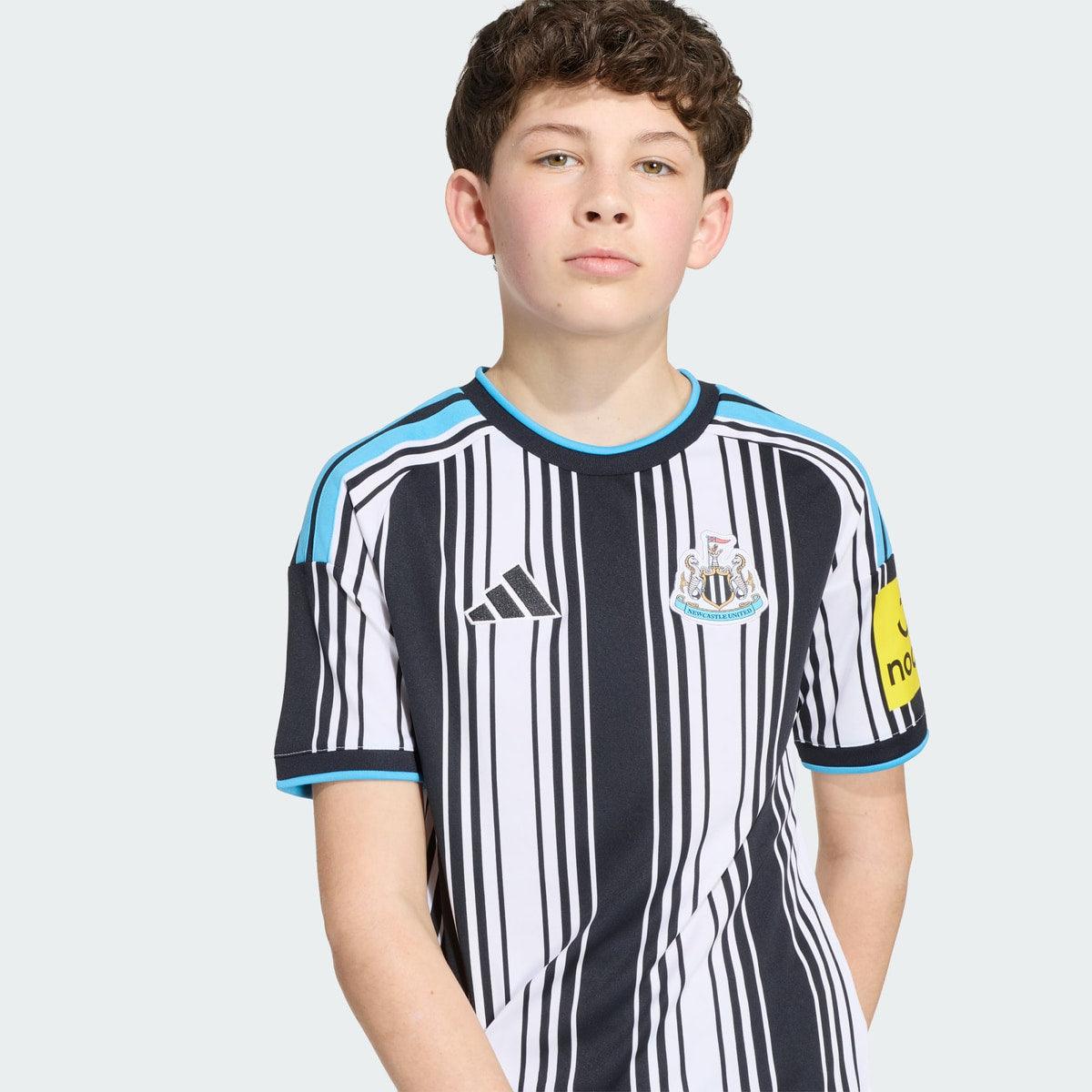 Conjunto Infantil Newcastle Principal 2026/27