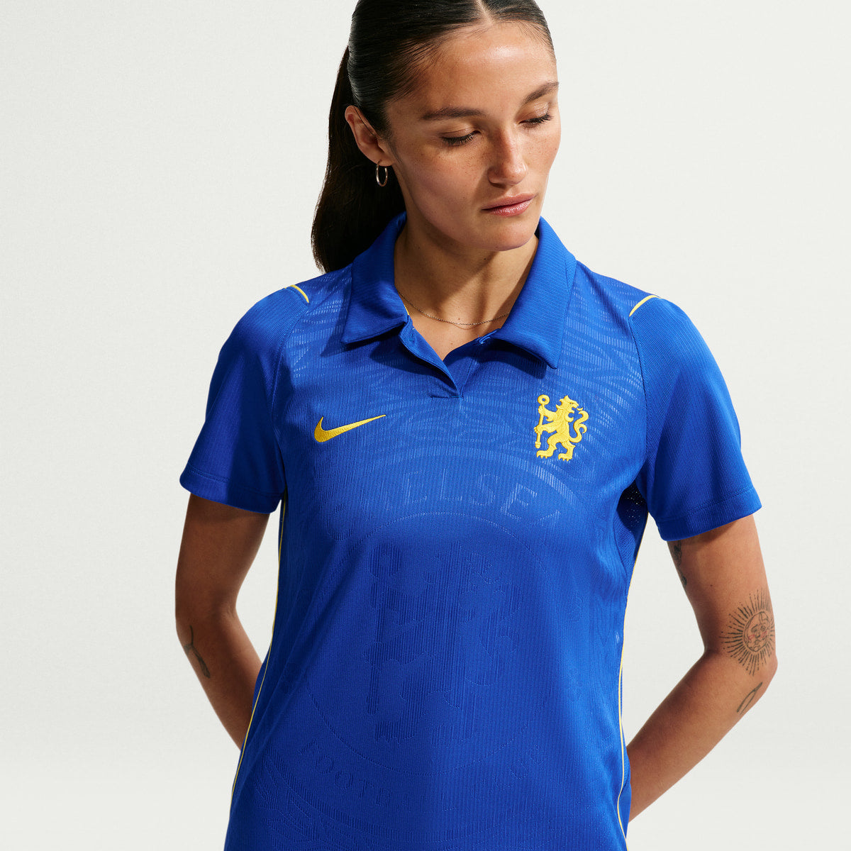Camisola Feminina Chelsea Principal 2026/27